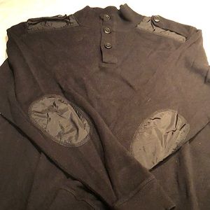 Kenneth Cole Reaction men’s sweatshirt style sweater. Size M in black.